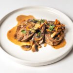 צלי בקר ברוטב פטריות